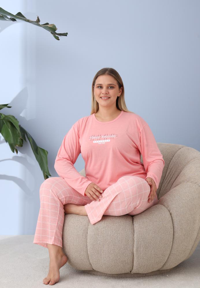 Pijama Dama ,Big Size ,'HAPPY SATURDAY cu Pantloni si Maneca lunga, Culoare Coral ,Engros